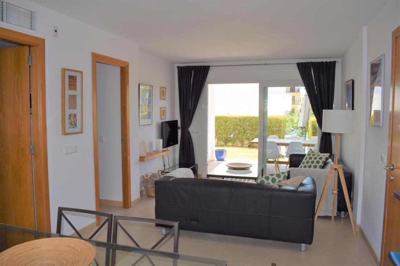 Ground Floor With Private Garden Bellresguard Lägenhet Port de Pollença Exteriör bild